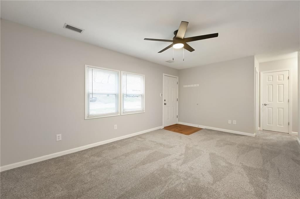 5117 CREST Drive — photo 5