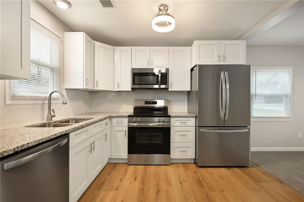 5117 CREST Drive — photo 7