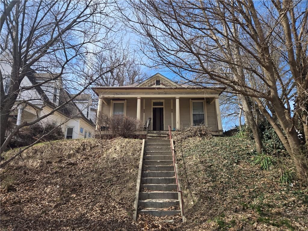 1618 Main Street — photo 1