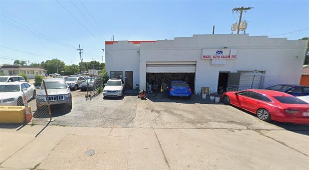 702 Cheyenne Trafficway — photo 2