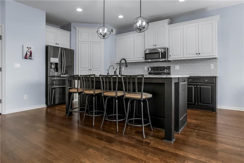 2301 W Piatt Lane — photo 4