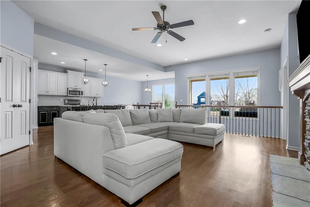 2301 W Piatt Lane — photo 9