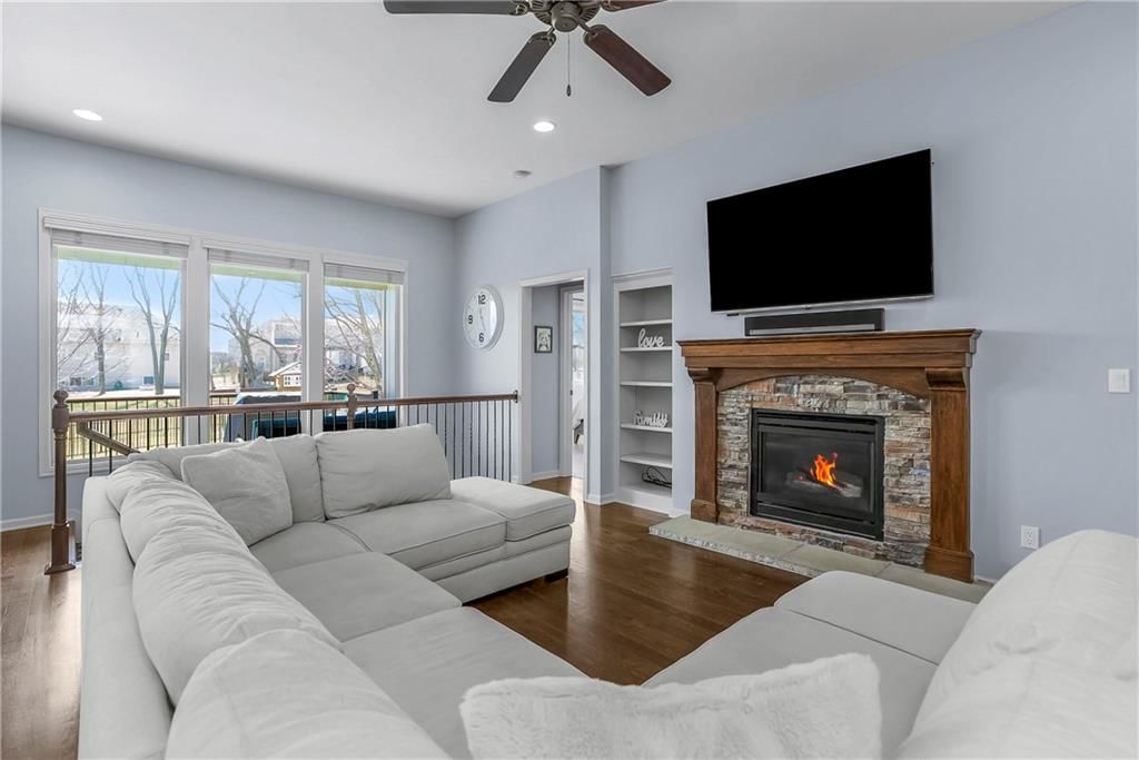 2301 W Piatt Lane — photo 12