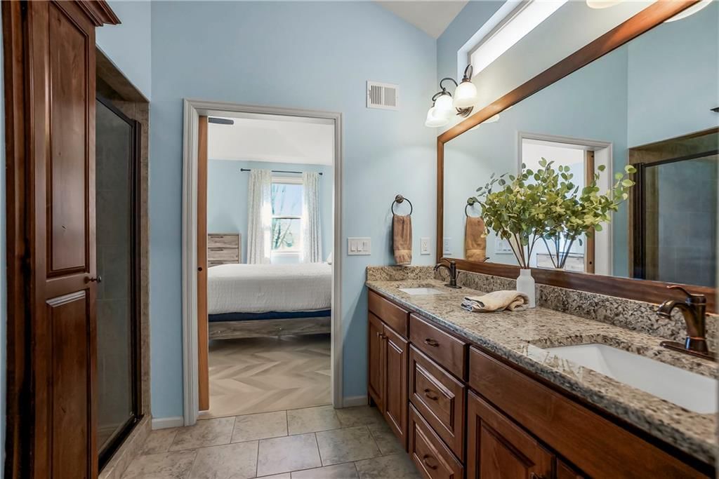 2301 W Piatt Lane — photo 18