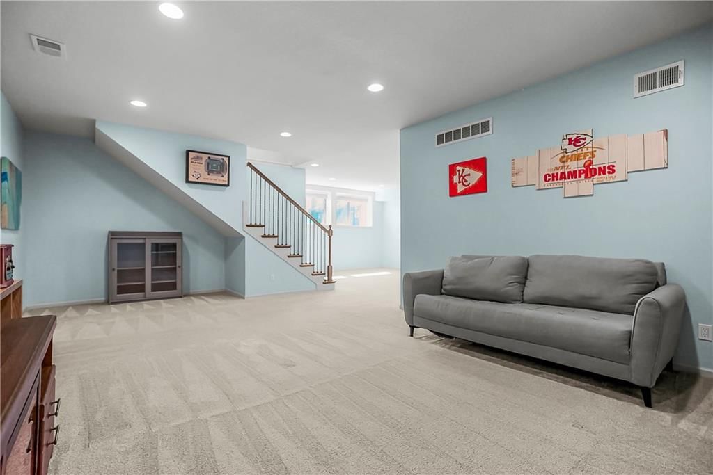 2301 W Piatt Lane — photo 24