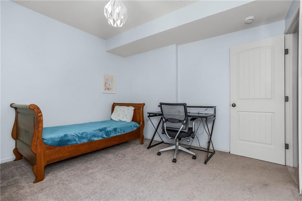 2301 W Piatt Lane — photo 27