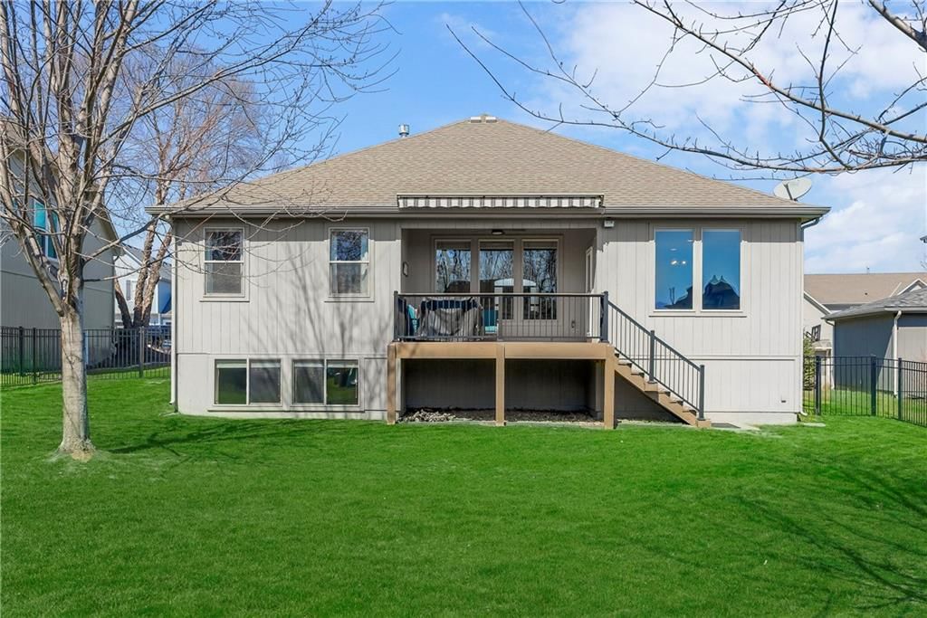 2301 W Piatt Lane — photo 34