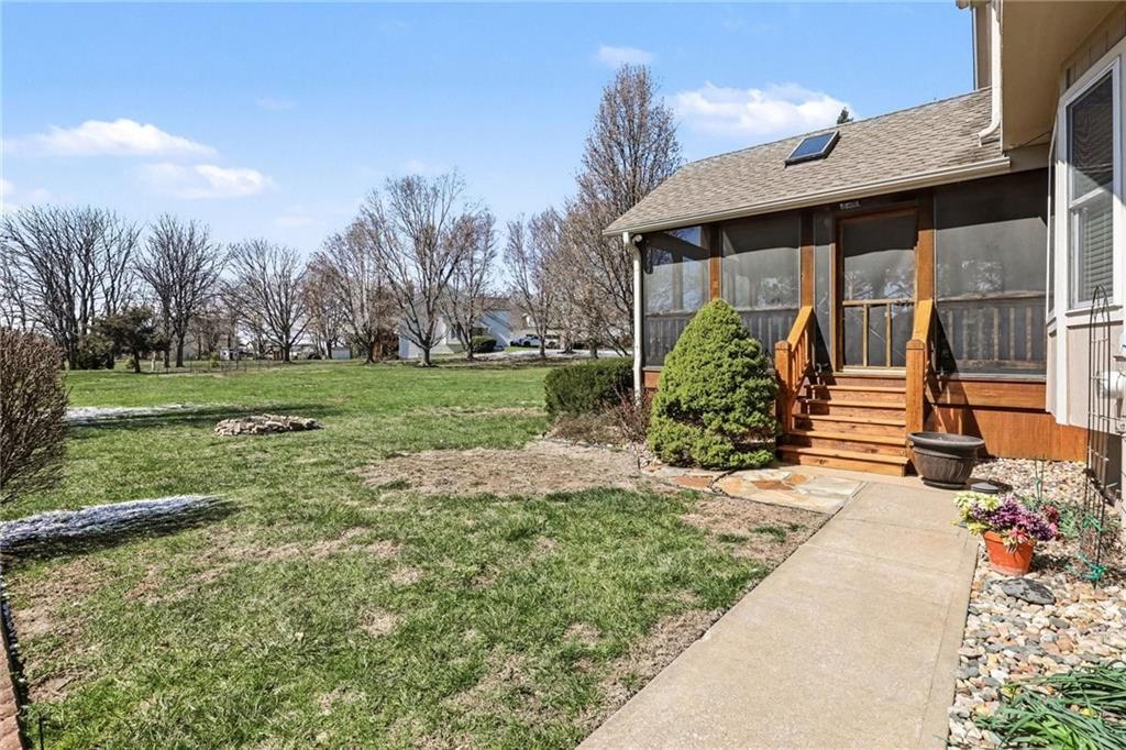 16930 Grandview Street — photo 40