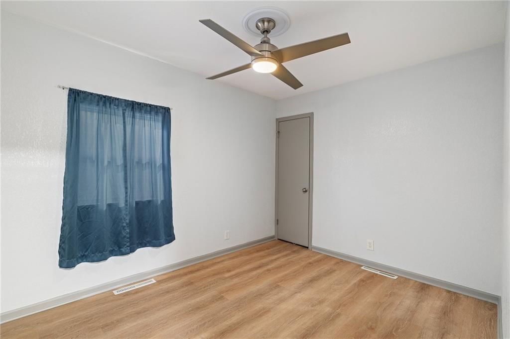 2400 S Crescent Avenue — photo 15