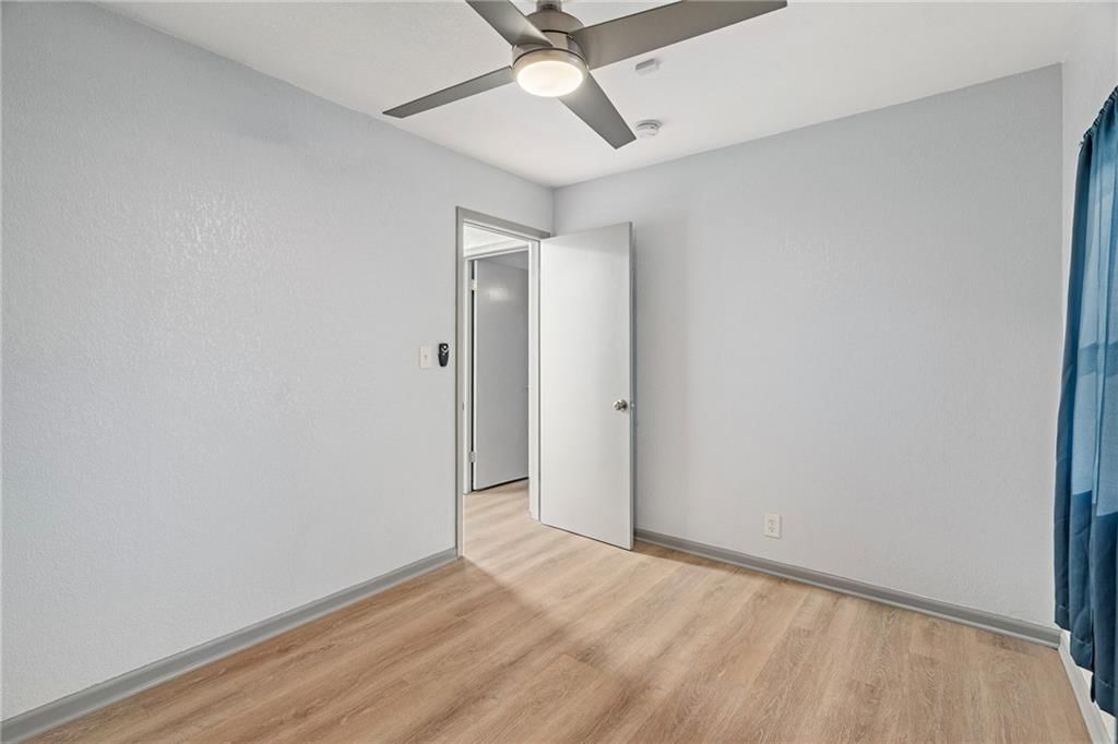2400 S Crescent Avenue — photo 16