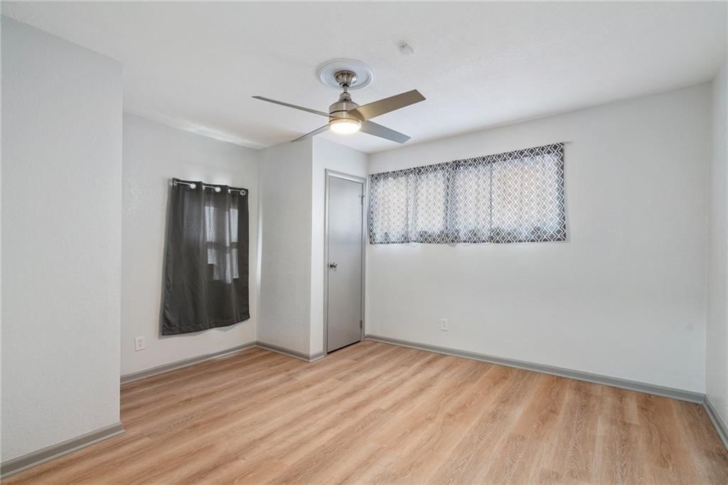 2400 S Crescent Avenue — photo 18