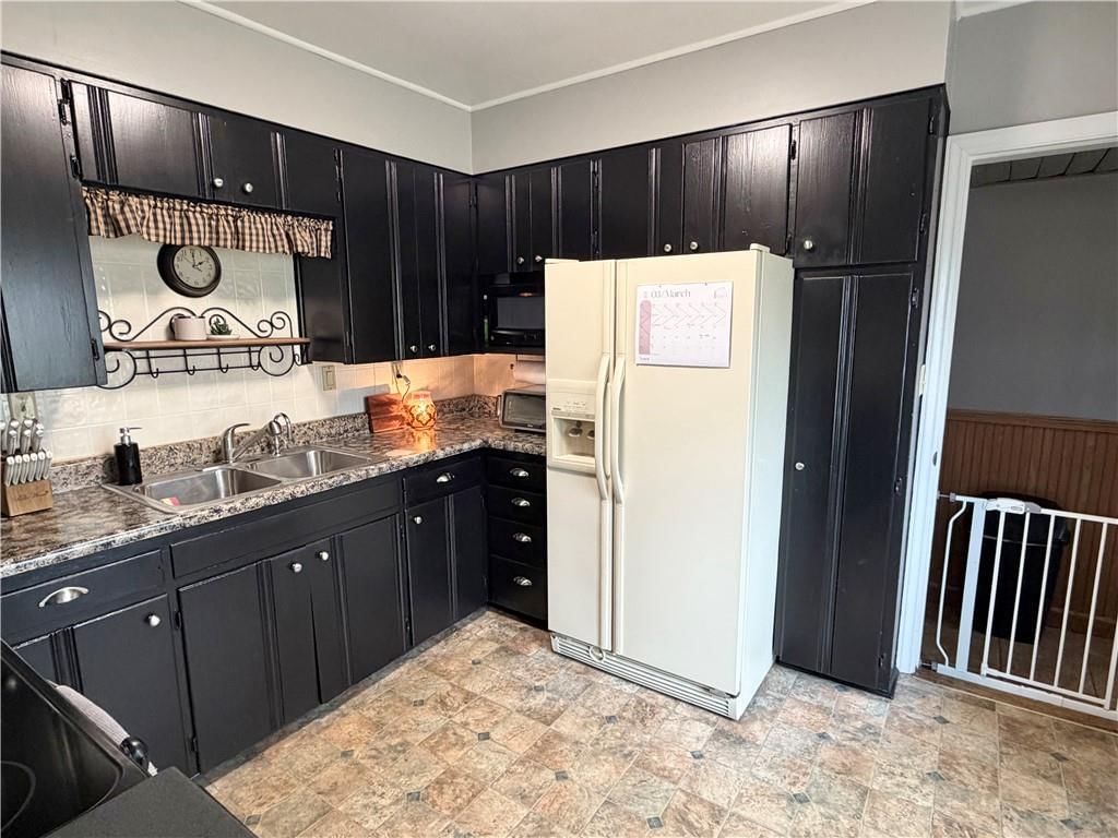 607 W Dakota Street — photo 11