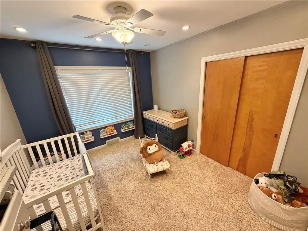 607 W Dakota Street — photo 22