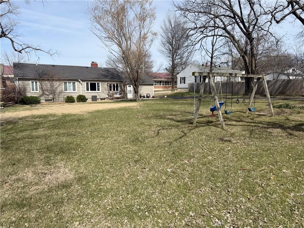 607 W Dakota Street — photo 31