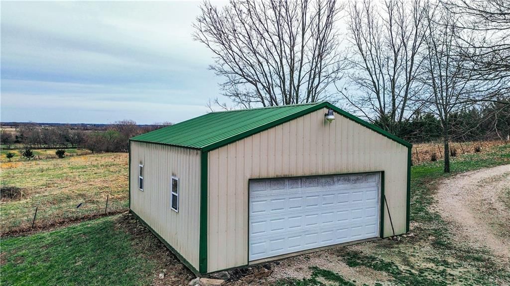 1045 Yale Road — photo 4