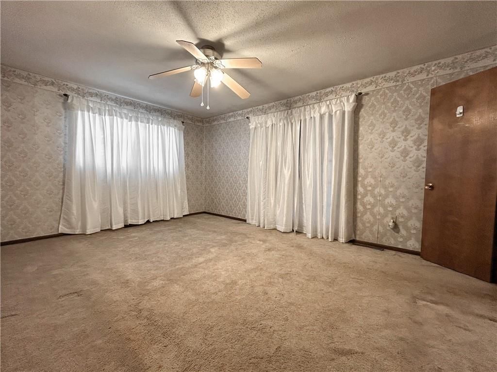 1045 Yale Road — photo 32
