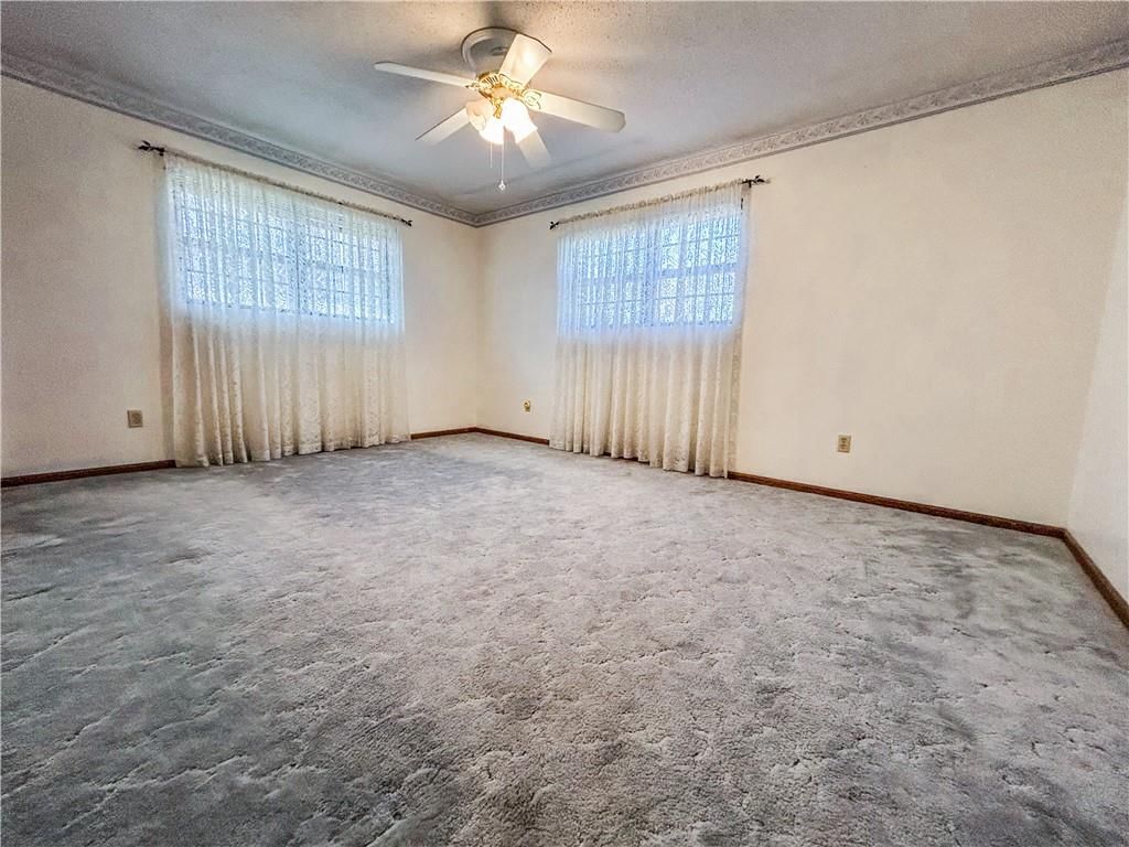 1045 Yale Road — photo 36