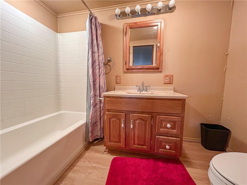 1045 Yale Road — photo 41