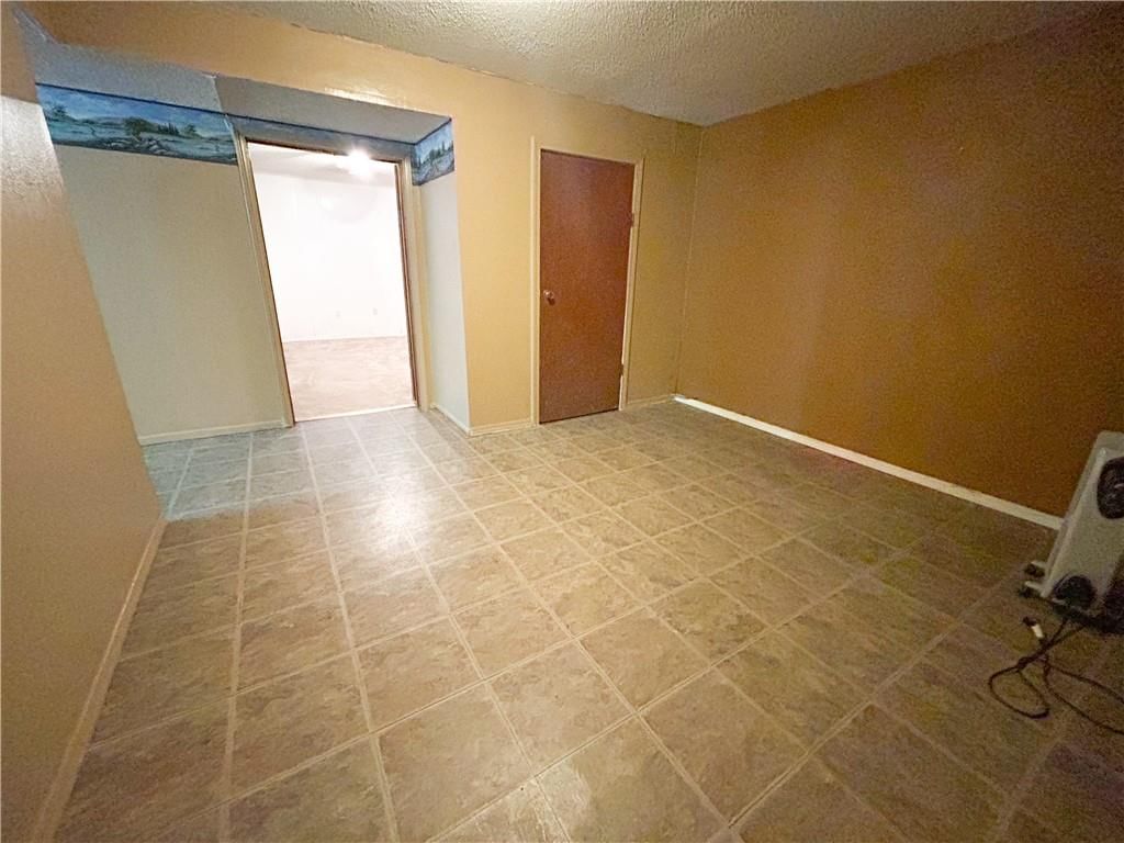 1045 Yale Road — photo 48