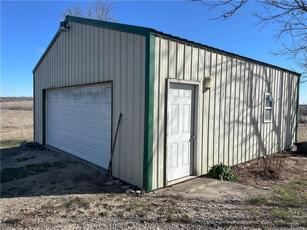 1045 Yale Road — photo 49
