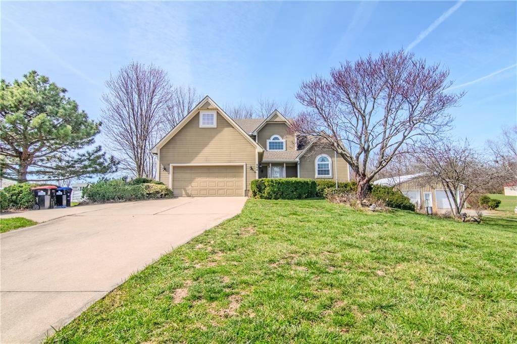 904 Allendale Lake Road, Greenwood, MO