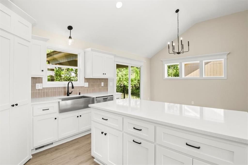 1325 N Holland Court — photo 5