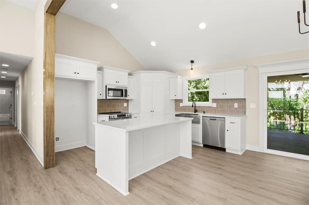 1325 N Holland Court — photo 7