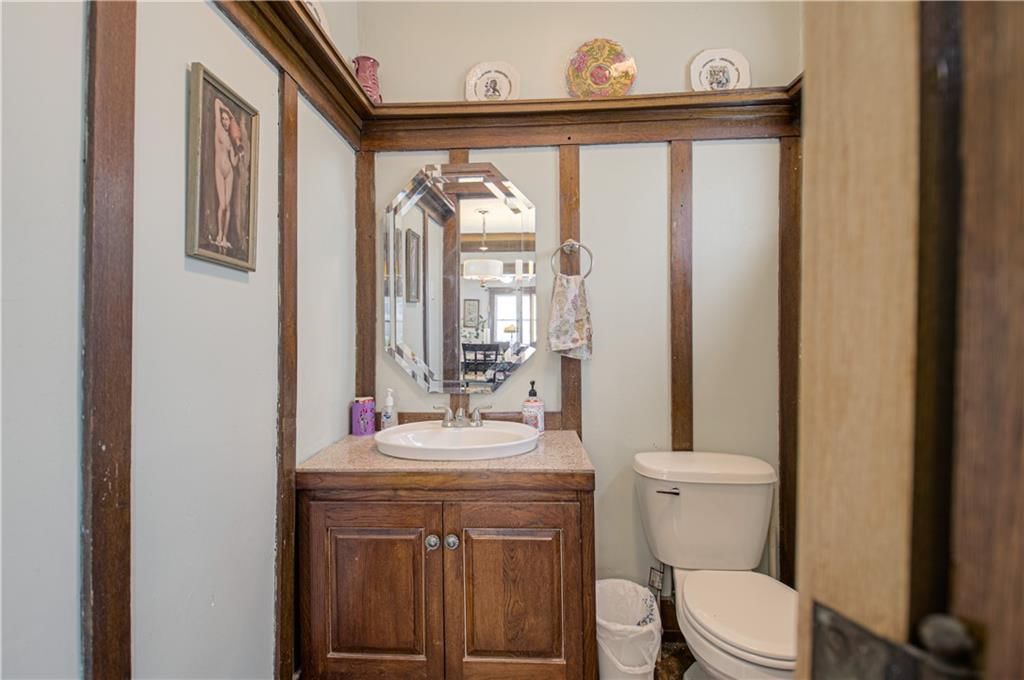 3116 E Linwood Boulevard — photo 9