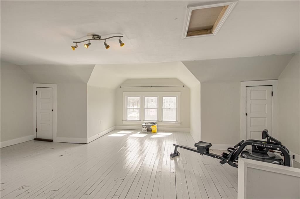3116 E Linwood Boulevard — photo 20