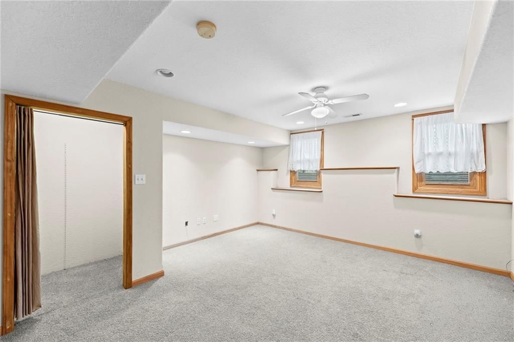 169 E 1600th Road — photo 31