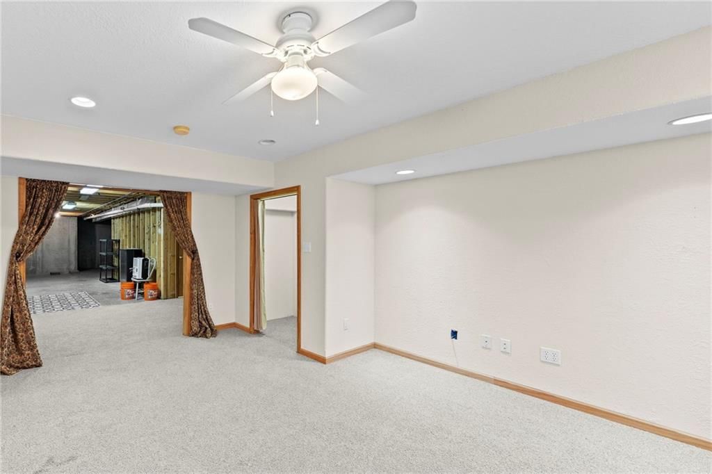 169 E 1600th Road — photo 33