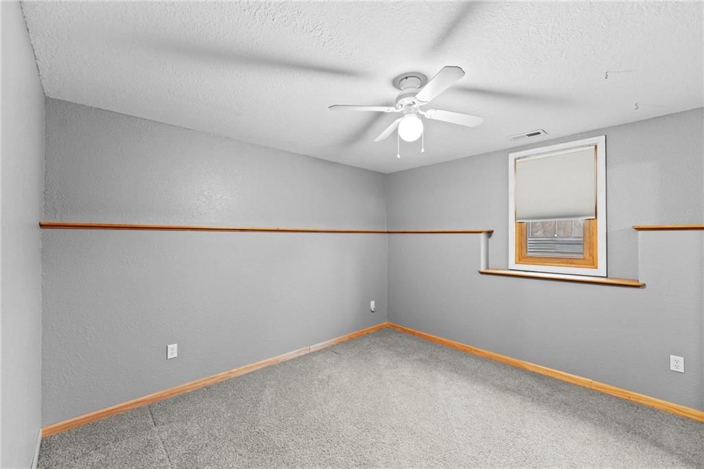 169 E 1600th Road — photo 34