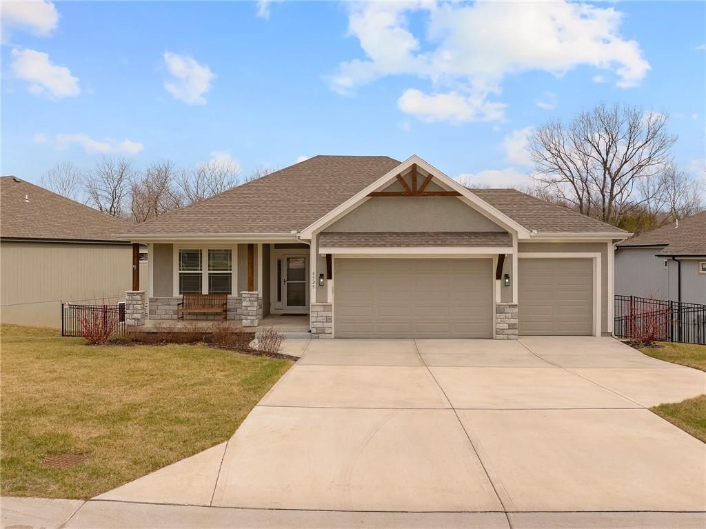 8525 Primrose Street, De Soto, KS