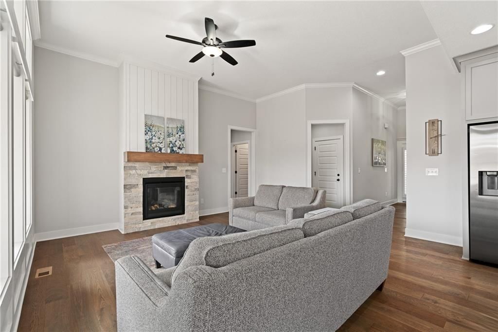 8525 Primrose Street — photo 4