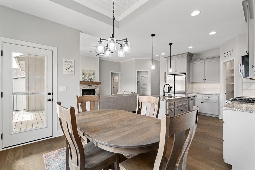 8525 Primrose Street — photo 9
