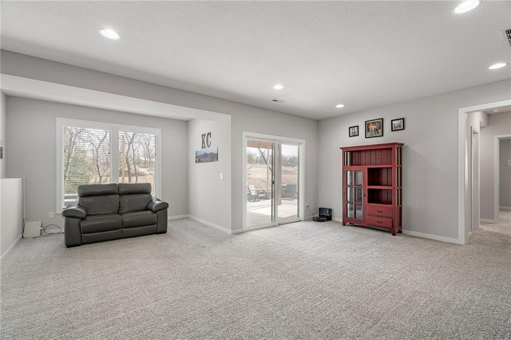 8525 Primrose Street — photo 19