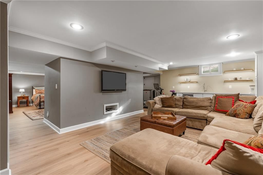 8698 W 101st Street — photo 32