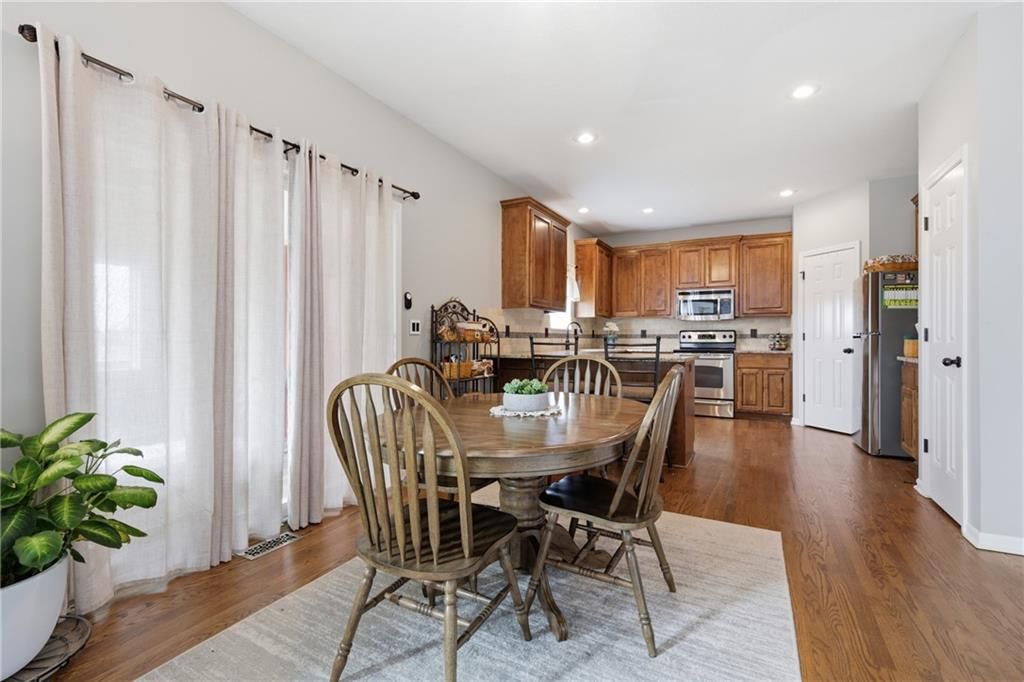 21741 W Summer Street — photo 8