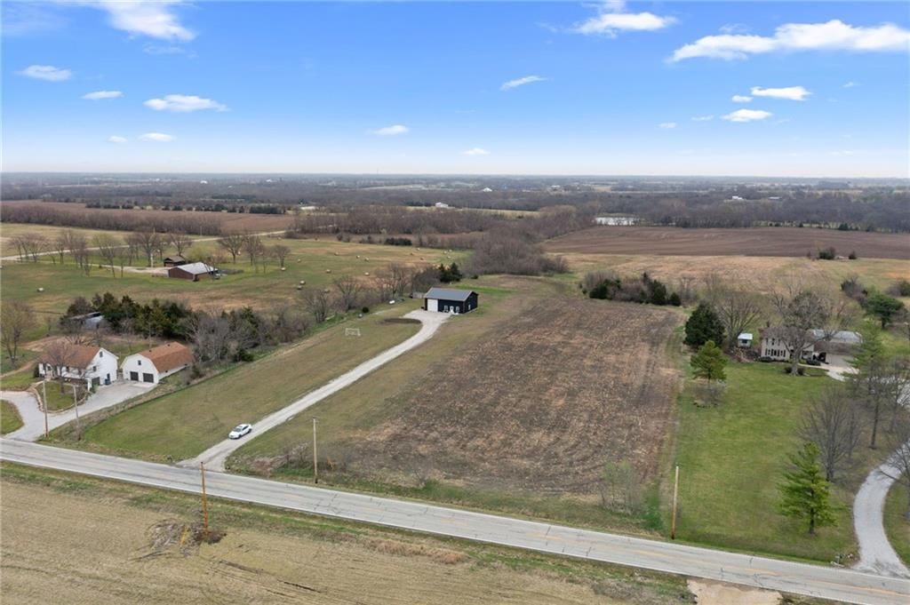15231 Edgerton Road — photo 2