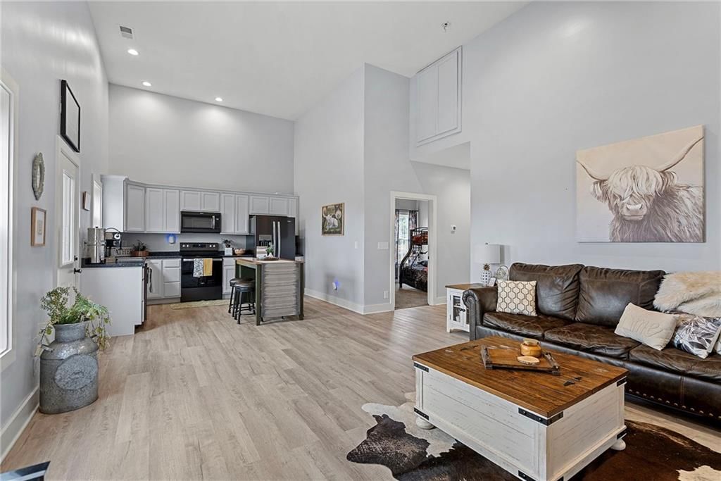 15231 Edgerton Road — photo 7