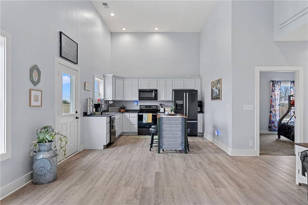 15231 Edgerton Road — photo 9