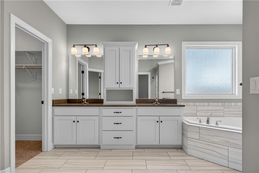 25003 W 86th Terrace — photo 32