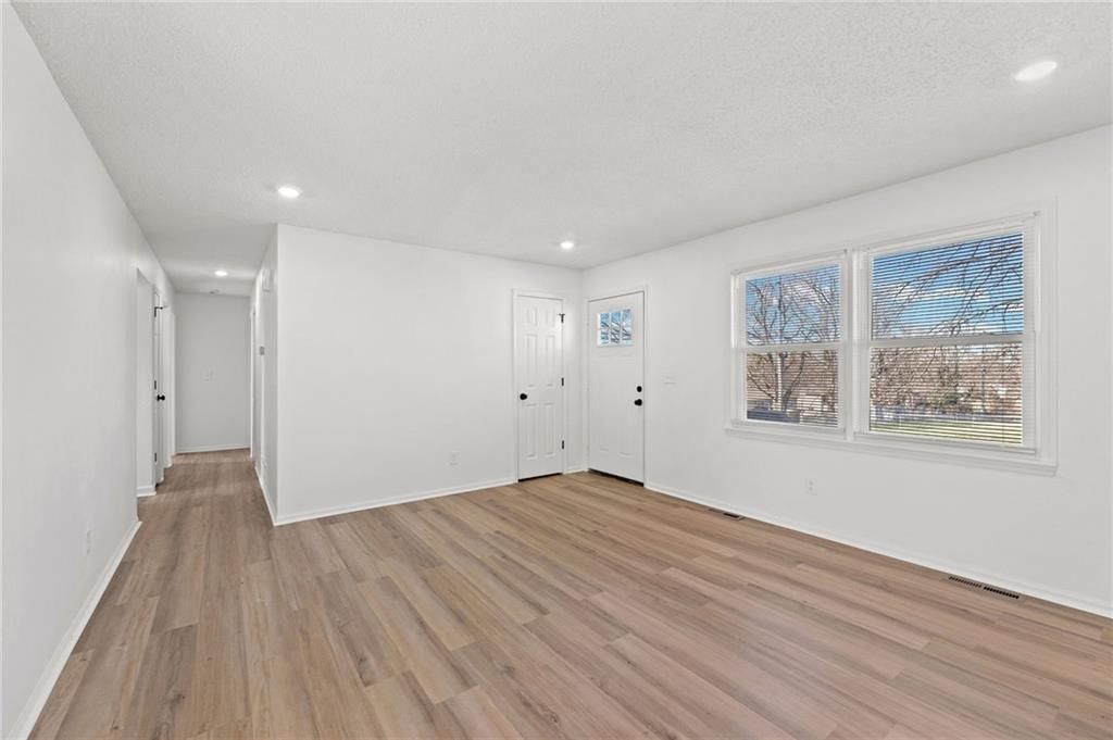 1707 Stacy Road — photo 3