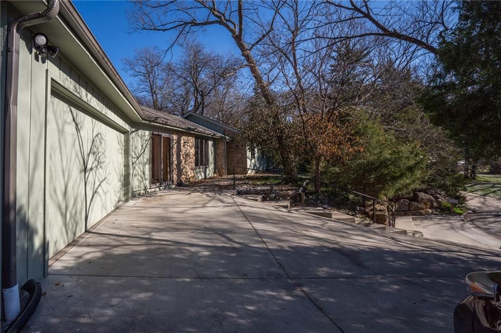 3008 Westdale Place — photo 3