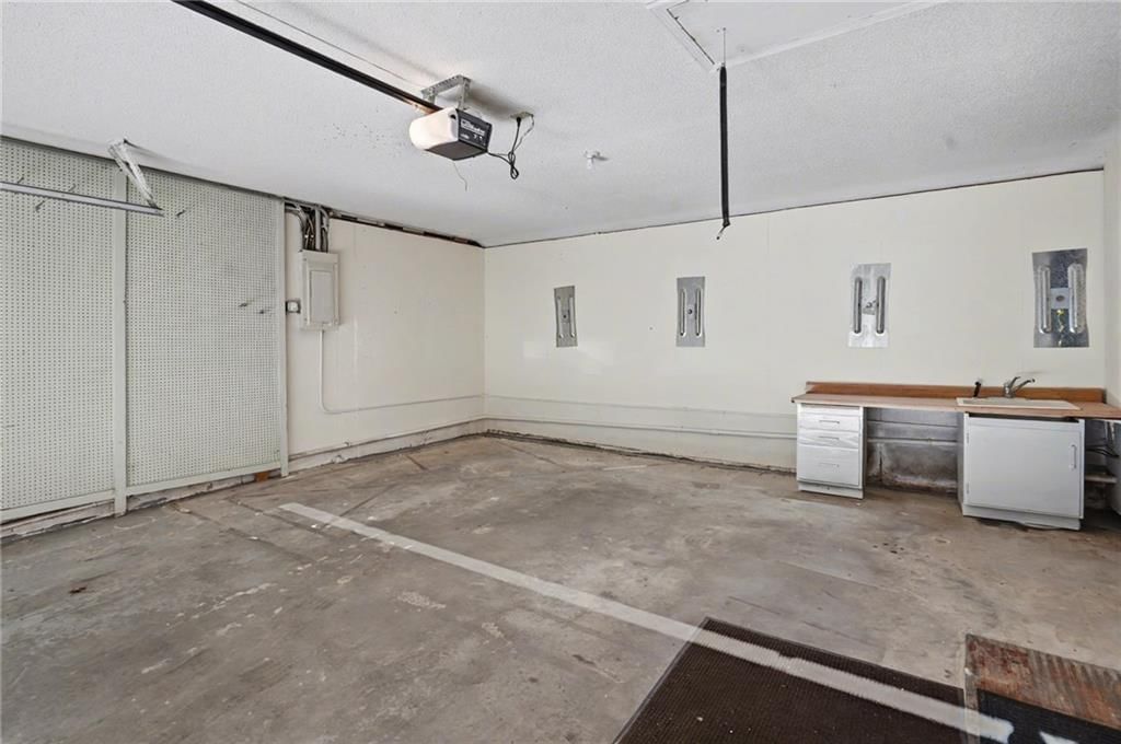 3008 Westdale Place — photo 33