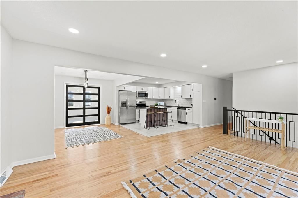 7325 Hardy Avenue — photo 6