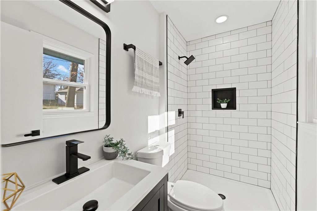 7325 Hardy Avenue — photo 17