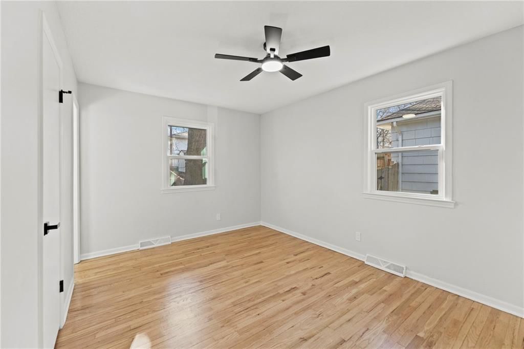 7325 Hardy Avenue — photo 18