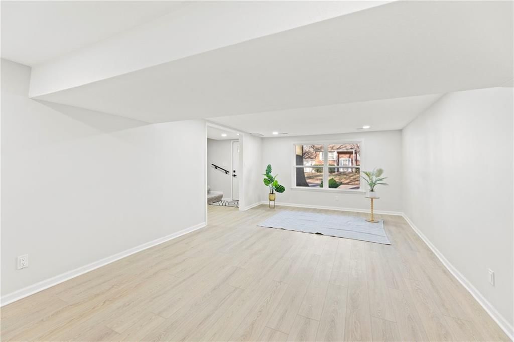 7325 Hardy Avenue — photo 25