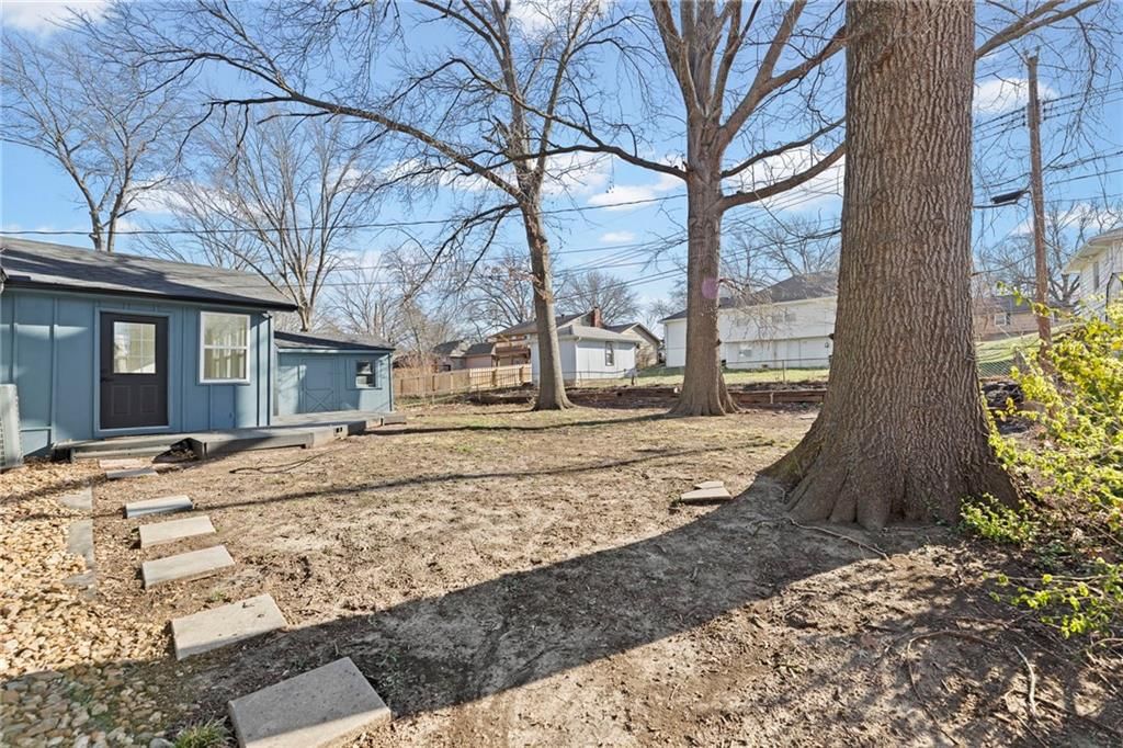 7325 Hardy Avenue — photo 26